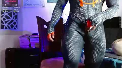 Snapshot of romanpearce_ chatting on June 16, 2026, 6:10 pm Roman online show from June 16, 2026, 6:10 pm