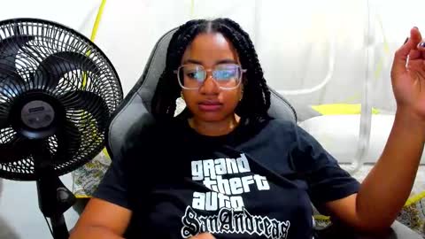 Is A Belle online show from November 3, 2025, 3:57 pm