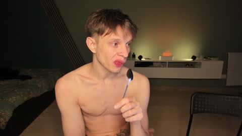 Romeo online show from December 12, 2024, 6:42 pm