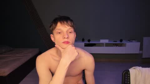 Romeo online show from December 18, 2024, 2:53 am