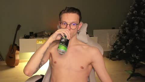 Romeo online show from December 25, 2024, 10:37 pm