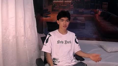 Romeo online show from December 19, 2025, 7:21 pm