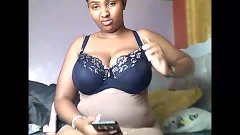 Snapshot of romina_26 chatting on May 15, 2026, 7:54 pm Romina 26 online show from May 15, 2026, 7:54 pm