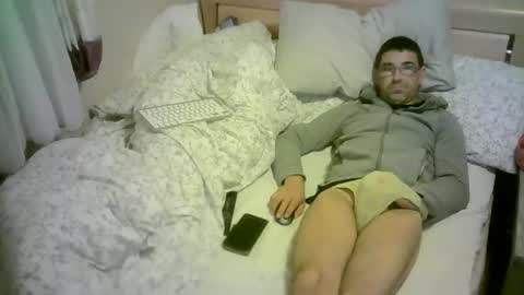 Snapshot of romson998181 chatting on September 19, 2025, 10:10 pm romson998181 online show from September 19, 2025, 10:10 pm