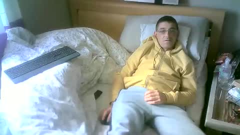 Snapshot of romson998181 chatting on October 25, 2025, 2:56 pm romson998181 online show from October 25, 2025, 2:56 pm