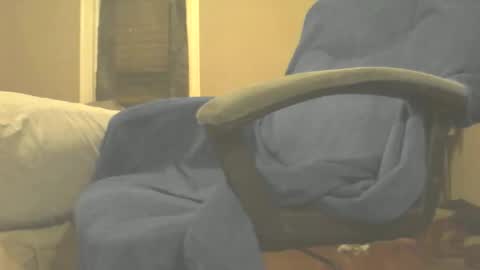 Snapshot of roney58 chatting on December 25, 2024, 11:22 am roney58 online show from December 25, 2024, 11:22 am