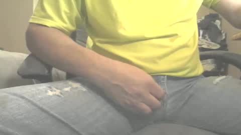 Snapshot of roney58 chatting on December 25, 2024, 5:47 pm roney58 online show from December 25, 2024, 5:47 pm