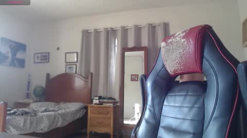 online 10pm-1am online show from October 26, 2025, 2:23 pm