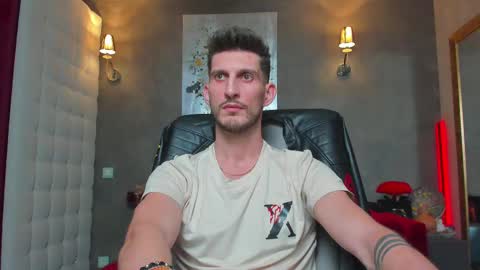 onlyfans-   online show from February 11, 2025, 10:50 pm