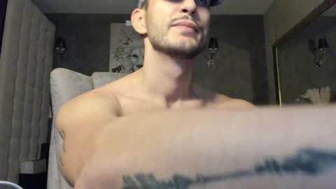 Snapshot of ronythemaster chatting on January 18, 2026, 6:23 pm onlyfans- online show from January 18, 2026, 6:23 pm