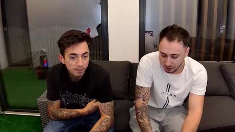 Snapshot of room4all chatting on October 30, 2025, 8:09 pm ionut online show from October 30, 2025, 8:09 pm