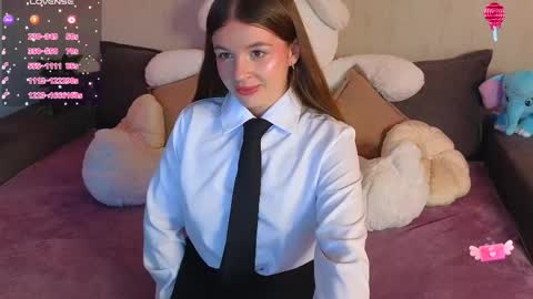 roraline_lov online show from April 4, 2026, 4:15 pm
