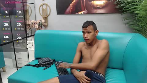 Snapshot of rory_castro chatting on September 12, 2025, 8:31 pm RORY CASTRO online show from September 12, 2025, 8:31 pm