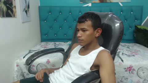 Snapshot of rory_castro chatting on September 29, 2025, 11:31 pm RORY CASTRO online show from September 29, 2025, 11:31 pm