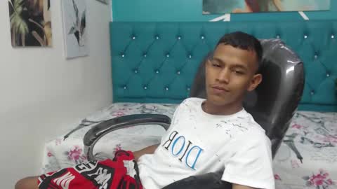 Snapshot of rory_castro chatting on October 7, 2025, 10:51 pm RORY CASTRO online show from October 7, 2025, 10:51 pm