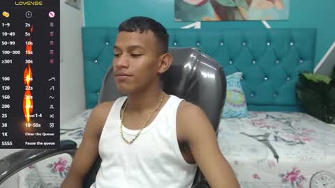 Snapshot of rory_castro chatting on October 17, 2025, 11:18 pm RORY CASTRO online show from October 17, 2025, 11:18 pm