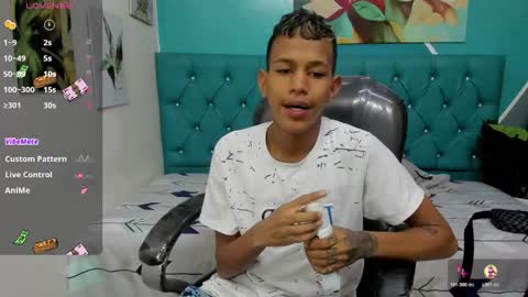 Snapshot of rory_castro chatting on November 19, 2025, 10:32 pm RORY CASTRO online show from November 19, 2025, 10:32 pm