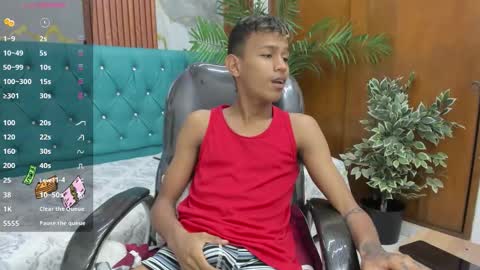 Snapshot of rory_castro chatting on January 7, 2026, 10:45 pm RORY CASTRO online show from January 7, 2026, 10:45 pm