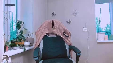 rosa843850 online show from April 12, 2026, 4:34 pm