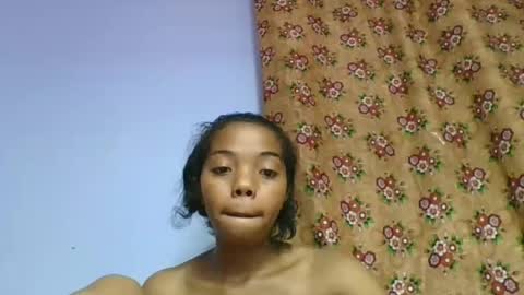 Snapshot of rosah225127 chatting on April 22, 2026, 3:24 pm rosah225127 online show from April 22, 2026, 3:24 pm