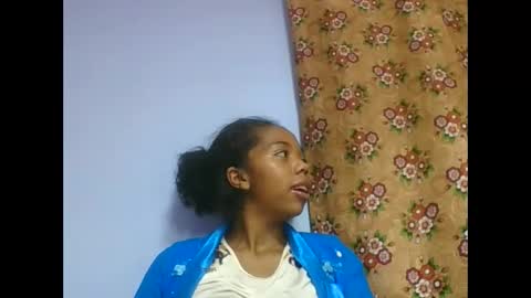 Snapshot of rosah225127 chatting on May 1, 2026, 5:17 pm rosah225127 online show from May 1, 2026, 5:17 pm