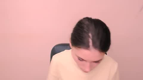 Rose online show from October 29, 2025, 7:43 am