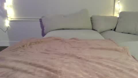 Rosalina online show from April 7, 2026, 4:24 am