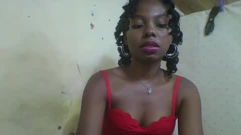 Snapshot of rosalinda933 chatting on April 24, 2026, 10:23 pm Rosalinda online show from April 24, 2026, 10:23 pm