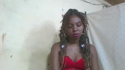 Snapshot of rosalinda933 chatting on April 30, 2026, 9:37 am Rosalinda online show from April 30, 2026, 9:37 am