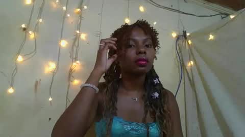 Snapshot of rosalinda933 chatting on May 3, 2026, 11:27 am Rosalinda online show from May 3, 2026, 11:27 am