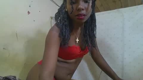 Snapshot of rosalinda933 chatting on May 25, 2026, 1:00 am Rosalinda online show from May 25, 2026, 1:00 am