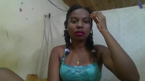 Snapshot of rosalinda933 chatting on May 25, 2026, 1:06 pm Rosalinda online show from May 25, 2026, 1:06 pm