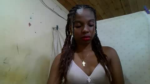 Snapshot of rosalinda933 chatting on May 27, 2026, 5:21 pm Rosalinda online show from May 27, 2026, 5:21 pm