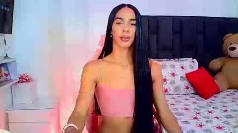 Snapshot of rosalindasexy chatting on March 15, 2026, 12:16 am Rosalinda online show from March 15, 2026, 12:16 am