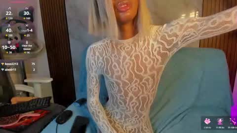 rosaly_rodman online show from December 17, 2025, 3:29 pm