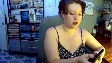 Snapshot of rose211994 chatting on September 15, 2025, 4:29 pm Rose online show from September 15, 2025, 4:29 pm