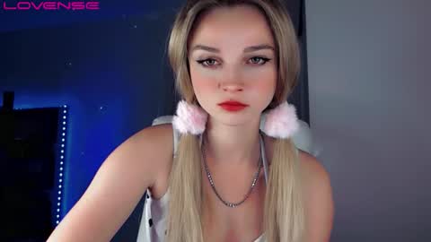 rose__luck online show from September 30, 2025, 5:07 pm