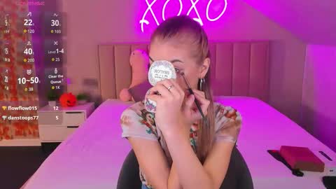 Kimberlly online show from November 12, 2025, 12:44 am