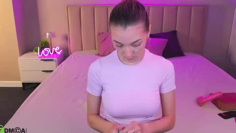 Kimberlly online show from May 19, 2026, 12:16 am