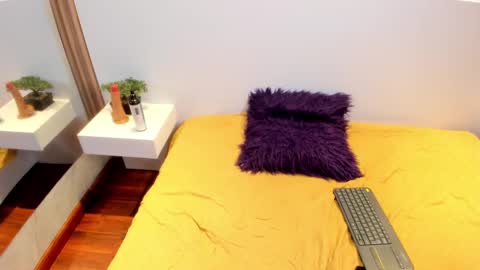 Rose 3 online show from February 6, 2025, 12:48 pm