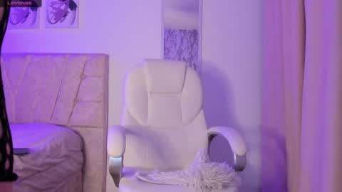 Snapshot of roseanne_park chatting on February 1, 2025, 2:47 am   online show from February 1, 2025, 2:47 am