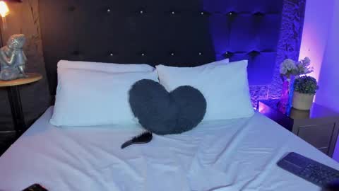 Rose  online show from April 24, 2026, 4:59 am