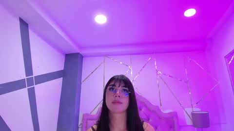 Snapshot of rosecassie chatting on December 27, 2024, 7:14 pm Rose online show from December 27, 2024, 7:14 pm
