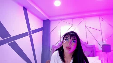 Snapshot of rosecassie chatting on December 28, 2024, 6:50 pm Rose online show from December 28, 2024, 6:50 pm