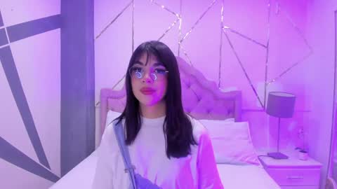 Snapshot of rosecassie chatting on December 30, 2024, 1:03 pm Rose online show from December 30, 2024, 1:03 pm