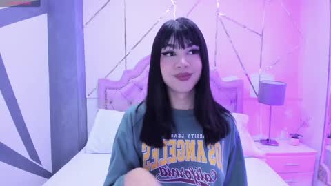 Snapshot of rosecassie chatting on January 3, 2025, 12:30 pm Rose online show from January 3, 2025, 12:30 pm