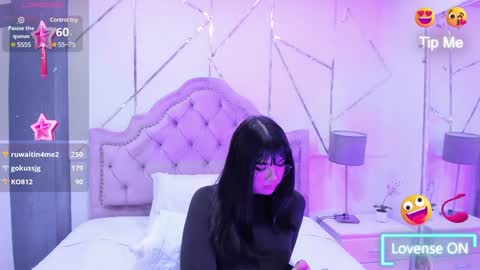 Snapshot of rosecassie chatting on January 3, 2025, 6:35 pm Rose online show from January 3, 2025, 6:35 pm