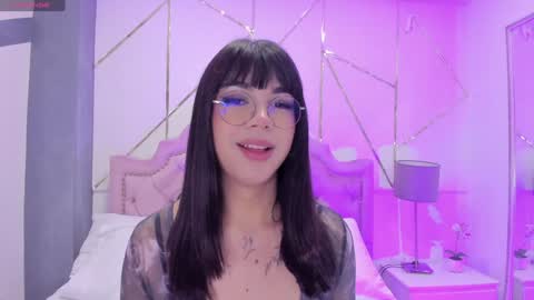 Snapshot of rosecassie chatting on January 4, 2025, 4:00 pm Rose online show from January 4, 2025, 4:00 pm