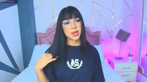Snapshot of rosecassie chatting on January 17, 2025, 1:35 pm Rose online show from January 17, 2025, 1:35 pm