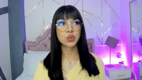 Snapshot of rosecassie chatting on January 20, 2025, 12:39 pm Rose online show from January 20, 2025, 12:39 pm